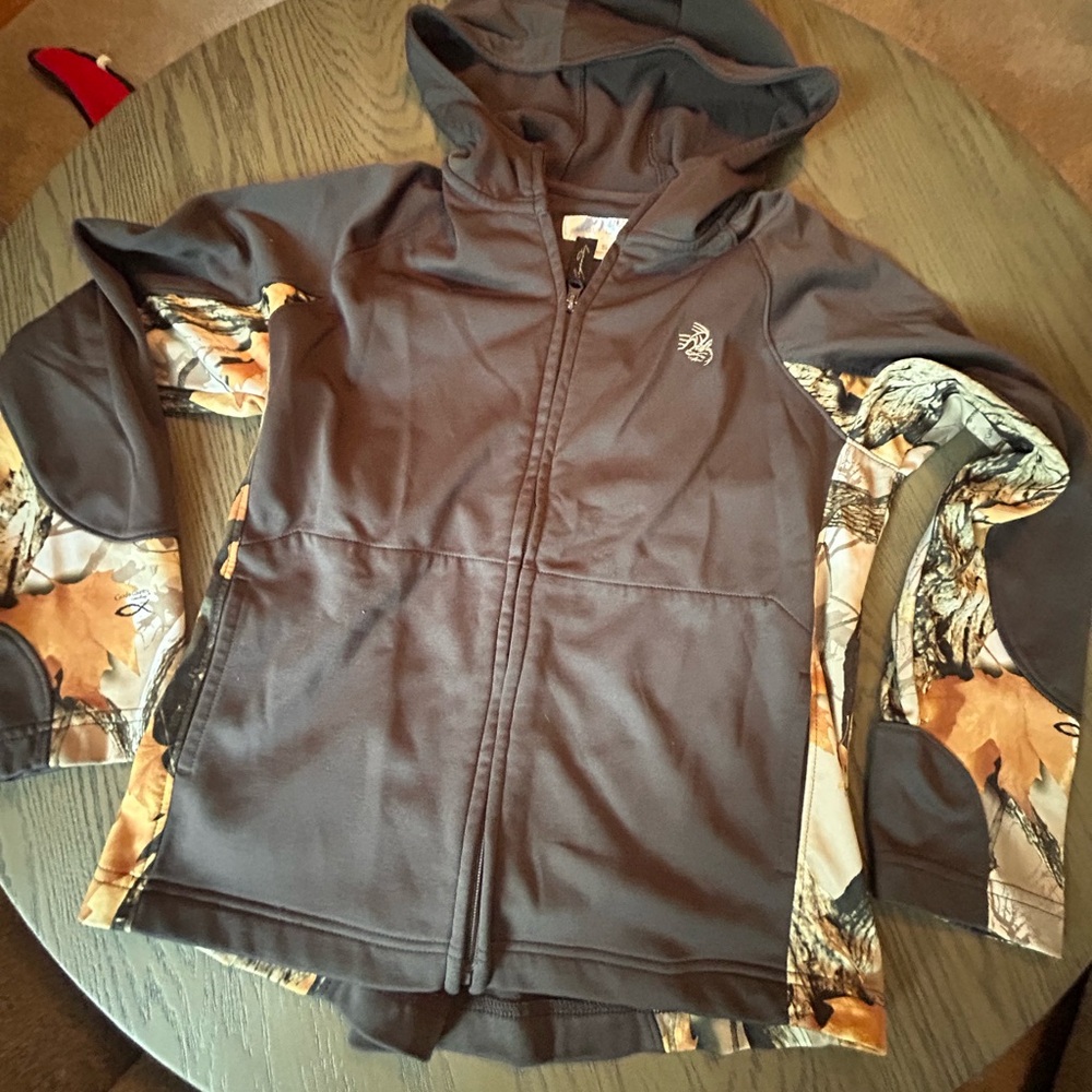 Legendary Whitetails women's small zip up camo hoodie